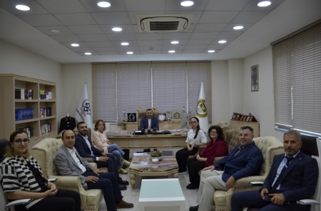BMMYK Türkiye Temsilcisi Angle Maria Li Rosi ve beraberinde Francois Renaud, Daniella Cicchella, Mustafa ŞAHİN FIRAT, Kamil SULTAN, Hazal KARAKAŞOĞLU ile Ekrem DUMAN’ın dahil olduğu heyet Baromuzu ziyaret etti