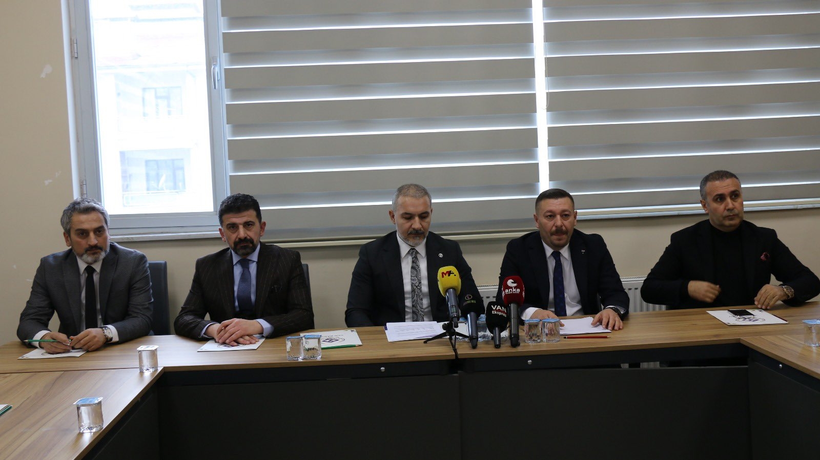 Bölge Barolarından Van’da Kayyım Uygulamasına Ortak Tepki