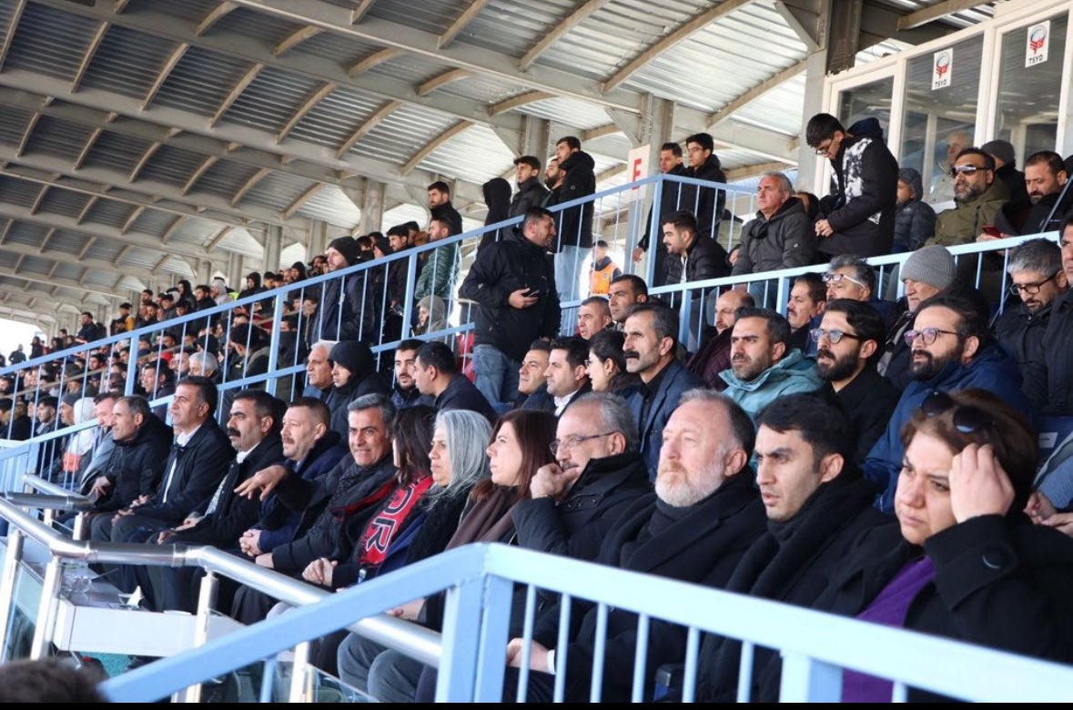 Van Barosu Başkanı ve Yönetiminden Vanspor’a Destek
