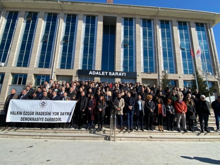 VAN BAROSU ÖNCÜLÜĞÜNDE TBB, BAROLAR VE HUKUK ÖRGÜTLERİ VAN’DA KAYYUMA HAYIR DEDİ