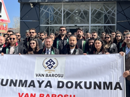 İstanbul Barosu Yalnız Değildir