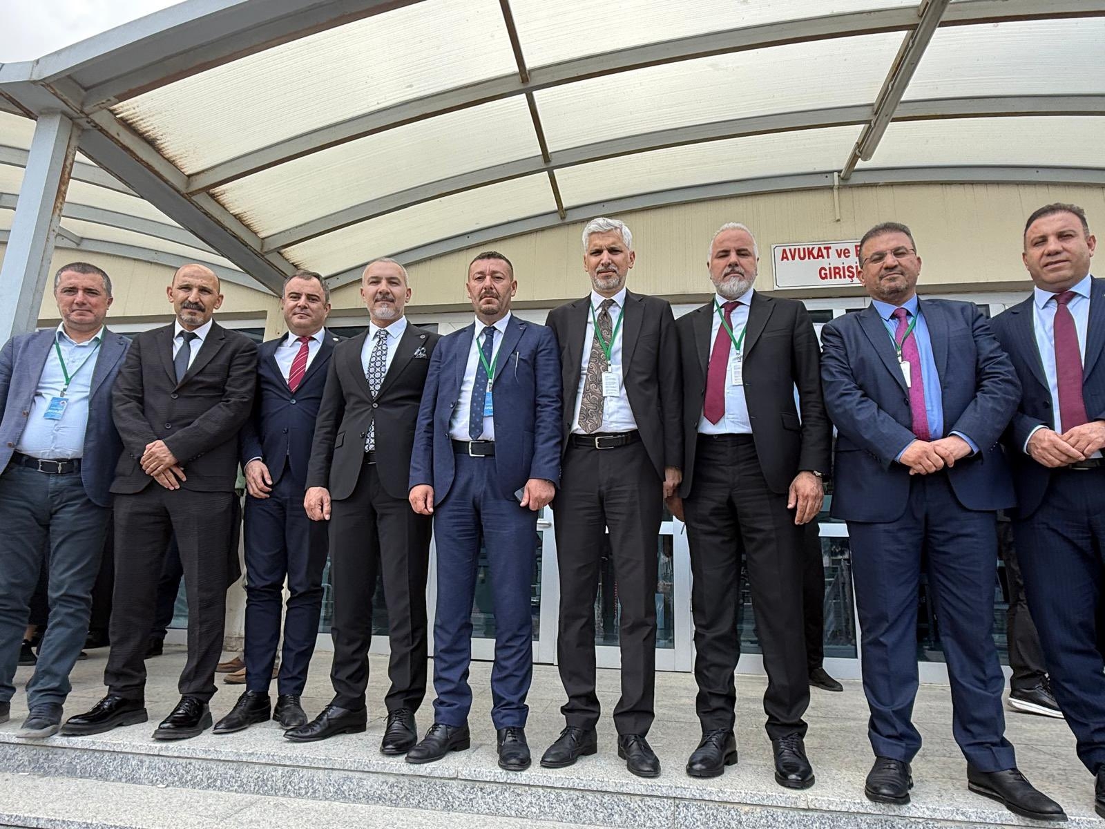 İstanbul Barosu Başkan ve Yönetim Kurulu üyelerinin yargılandığı davanın ilk duruşması