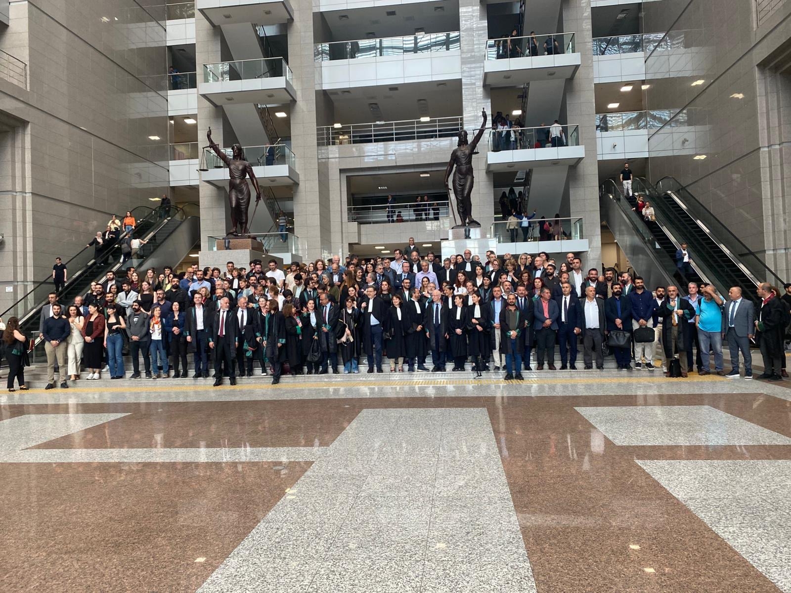 İstanbul Barosu Yönetim Kurulu üyesi Fırat Epözdemir’in yargılandığı dava