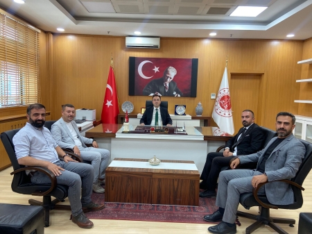 Baromuzun 2025 Yaz Kararnamesi ile Van 1. İdare Mahkemesi Başkanı olarak atanan Sn. Rıdvan GÜNAY ve Van 5. İdare Mahkemesi Başkanı olarak atanan Sn. Mehmet KARADAŞ’ı Ziyareti