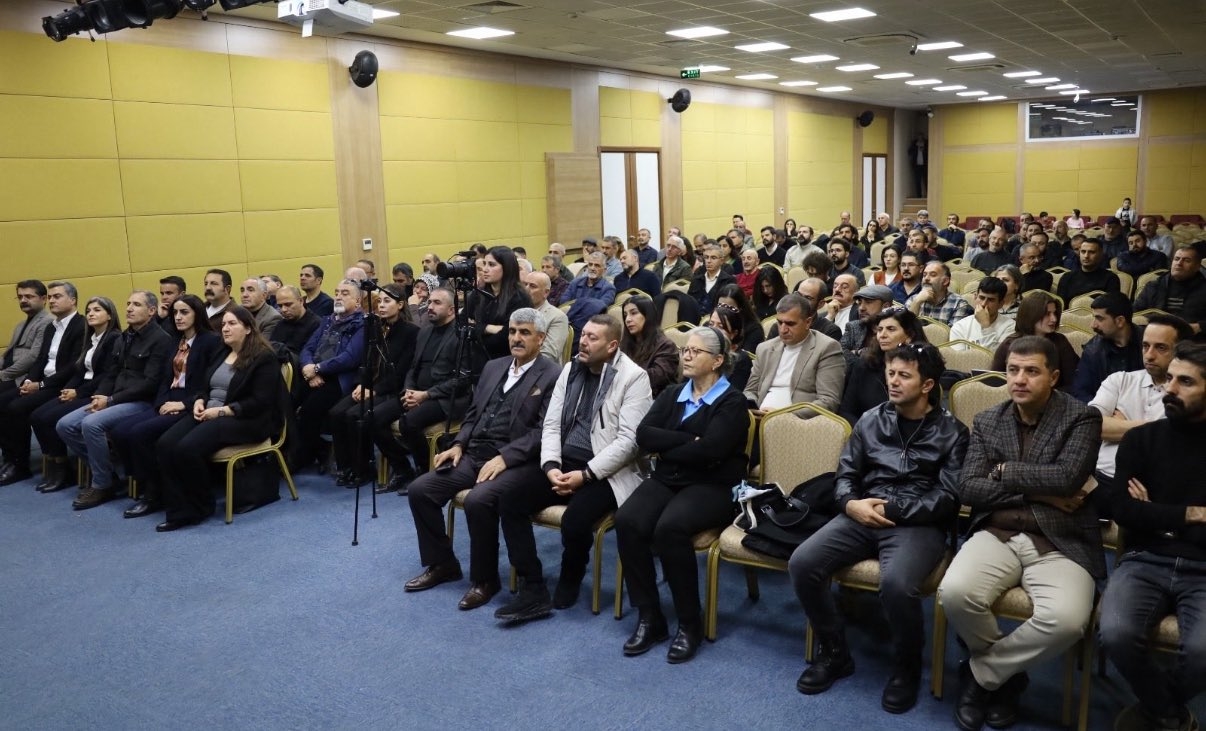 “Barış ve Çatışma Çözümleri” Konulu Panel