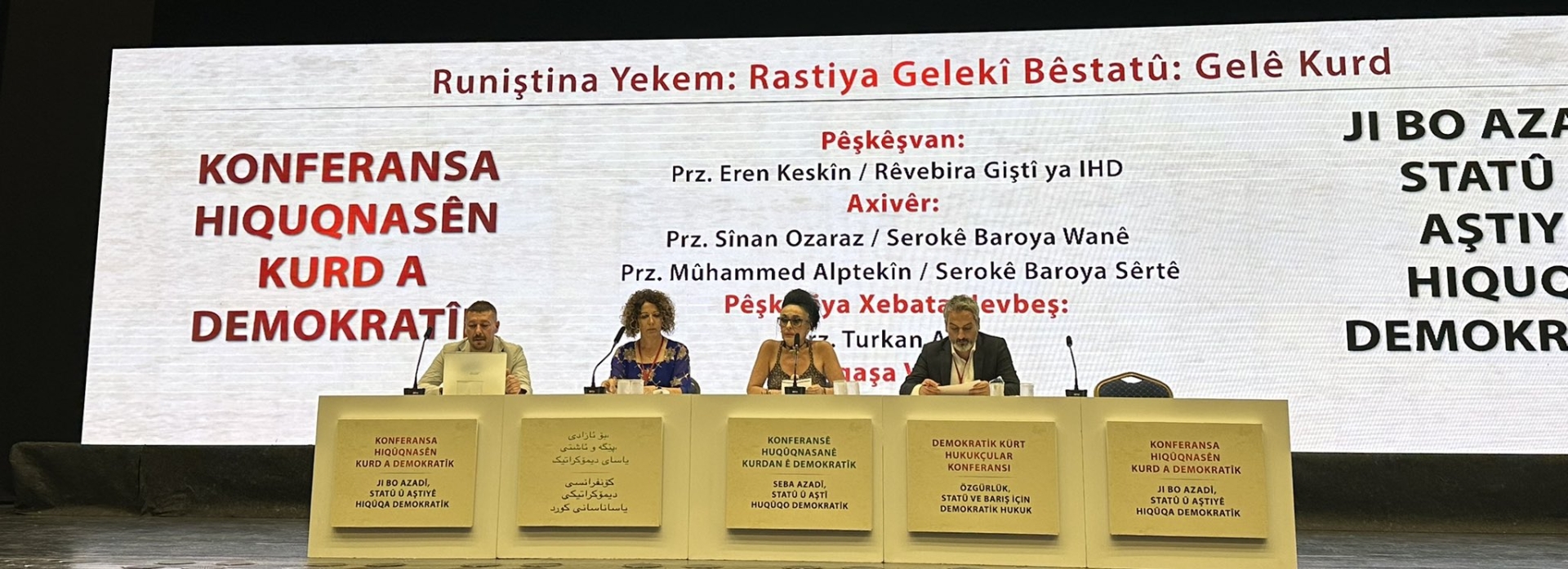 “Özgürlük, Statü ve Barış İçin Demokratik Hukuk” şiarıyla gerçekleştirilen Demokratik Kürt Hukukçular Konferansı